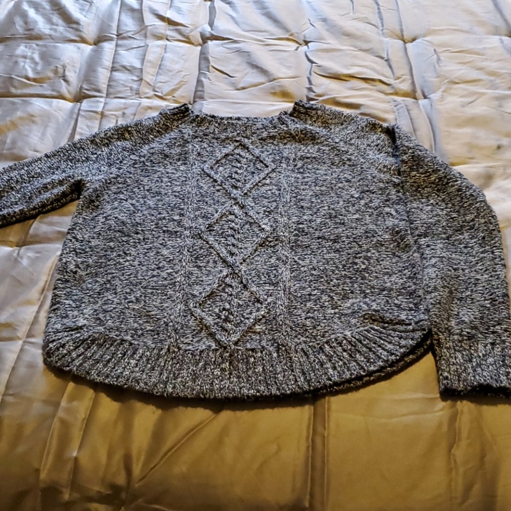 SO Sweater Size M Juniors, great condition!